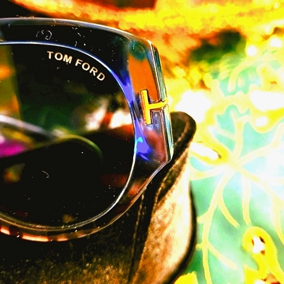 ✅TOM FORD SUNGLASS, OVER SUNDAY! TOM FORD💯🌹 SALE EXPIRES SUNDAY 5PM WEST COAST - Picture 4 of 7